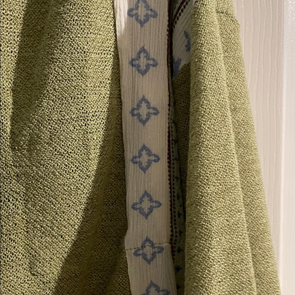 Ces Femme Olive Sweater with Patterned Sleeves - Picture 9 of 11